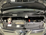 エンジンルーム普段は見えないエンジンルームですが、お手入れが大切な場所ですね。トヨタカローラ名古屋のU-Carはエンジンルームも仕上げております