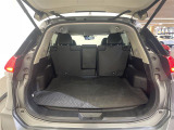 【トランク】積み込みやすくて、たっぷり積める荷室です。シートアレンジできるものは、乗車人数と荷物の量や大きさによってシートを動かすことができるので、より快適なドライブが可能です!