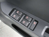 運転席から操作可能なパワーウィンドウ!