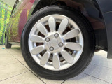 【純正14インチアルミホイール】外観にマッチした純正アルミホイールを装着しております。各種社外アルミホイールや、スタッドレスタイヤも取扱いしております。是非ご相談ください♪