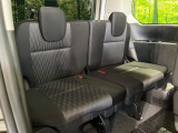 3列目シートはもちろん状態良好☆大人でもゆったりと座って頂けますので、大人数でのお出かけもラクラクです♪ご家族で、気の知れた仲間で、ドライブに行くのが楽しみですね♪