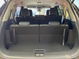 普段のお買い物や通勤、送迎等に十分な荷室スペースを確保しております。サードシートを倒すと、大きな荷物の積載も可能です♪