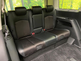 3列目シートはもちろん状態良好☆大人でもゆったりと座って頂けますので、大人数でのお出かけもラクラクです♪ご家族で、気の知れた仲間で、ドライブに行くのが楽しみですね♪