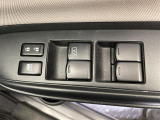 【パワーウインドウ】運転席のスイッチで、各席の窓ガラスの開閉ができます!あると便利ですよね!