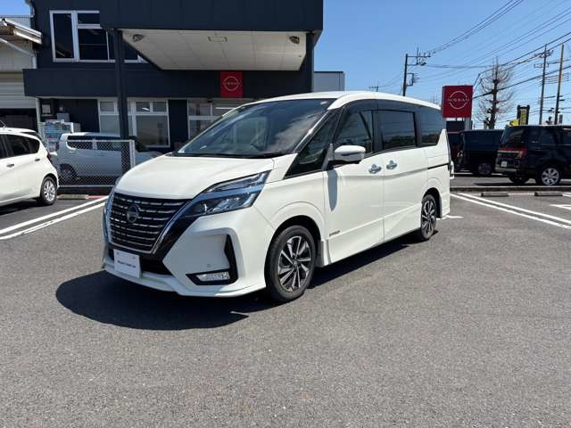 セレナ 2.0 ハイウェイスターV 