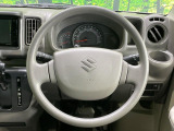 ステアリングも使用感が少なく、きれいな状態となっております♪