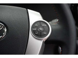 機能性溢れる運転席まわり。使いやすいスイッチ類の配置で運転中のストレスを軽減し楽しくドライブできますよ。