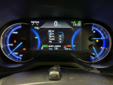 TFTカラーインフォメーションディスプレイを使ったメーター!スピード表示はデジタルとアナログの切替が可能!インフォメーションディスプレイではクルマのいろいろな情報が確認できるようになっています!