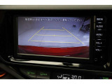 バックモニターがあれば車庫入れ時など、後ろが確認できて安心です。運転に自信がない方にはおすすめの装備です。ただし、バック時目視での確認も忘れずに。