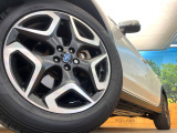 【純正18インチアルミホイール】外観にマッチした純正アルミホイールを装着しております。各種社外アルミホイールや、スタッドレスタイヤも取扱いしております。是非ご相談ください♪