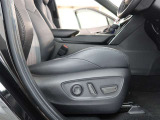 パワーシート搭載。微妙な調整が手軽にでき、ピッタリなポジションで運転することが可能です。