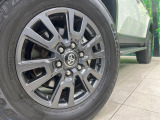【純正18インチアルミホイール】外観にマッチした純正アルミホイールを装着しております。各種社外アルミホイールや、スタッドレスタイヤも取扱いしております。是非ご相談ください♪