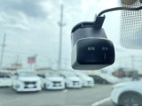 前後にドライブレコーダー装備です!もしもの時やあおり運転の証拠映像は自分の身を守る為にも必要ですね!