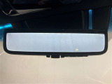 ミラーではなくカメラ映像で広報確認ができるデジタルインナーミラーを搭載!荷物があって後方確認ができないときや雨天時などにとても便利です☆
