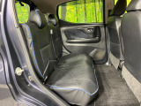 後部座席も気になるようなキズ・汚れやへたり等、大きなダメージはなく、良好な状態です。