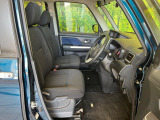 運転席シート廻りは使用感も少なく、良好な状態となっています。丁寧に使われていたことがよくわかりますね。