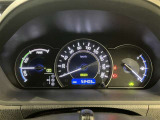 平均燃費や、アクセルの踏み具合による燃費査定など、いろんな情報がメーターに表示されます 日々の通勤の燃費などもでますので、毎日楽しく乗れますね