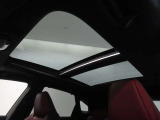 【ムーンルーフ】開放的なパノラマルーフやムーンルーフで車内も明るく開放感を味わってください!