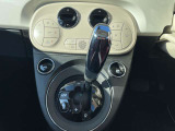 【シフトレバー】マニュアルモード付ATで快適な走りをご堪能下さい。