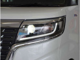 【LEDヘッドライト】省電力で長寿命の明るく運転しやすいLEDヘッドランプです。明るく照らすので暗い夜道からお客様を守ってくれます。お近くの広島マツダまでお越しください。