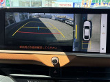 パノラミックビューモニターシステムが付いているので車の上から見た映像が確認できますよ。
