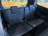 3列目シートはもちろん状態良好☆大人でもゆったりと座って頂けますので、大人数でのお出かけもラクラクです♪ご家族で、気の知れた仲間で、ドライブに行くのが楽しみですね♪