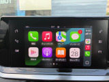 Apple CarPlay、Android Auto 対応。スマホを接続するとタッチスクリーン上でマップ、通話、メッセージ、ミュージックなどのアプリをスマホ同様に操作できるミラースクリーン機能搭載