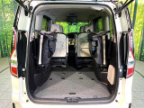 普段のお買い物や通勤、送迎等に十分な荷室スペースを確保しております。セカンドシートを倒すと、大きな荷物の積載も可能です♪