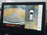【パノラミックビューモニター】専用のカメラにより、上から見下ろしたような視点で360度クルマの周囲を確認することができます☆死角部分も確認しやすく、狭い場所での切り返しや駐車もスムーズに行えます。