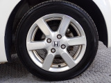 アルミホイールは安心のホンダ純正!車のデザインにもマッチしています。