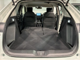 リアシートを倒すと、ラゲッジスペースを広くお使いいただけます!