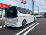 R5年式 セレナ e-POWER ハイウェイスターV プリズムホワイトのお車が入荷しました☆