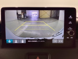 バックをするとき自動でリアの様子が映る『リアカメラ』付き! 画面で確認しながらバックが出来るので駐車の時も安心です。