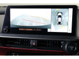 車両を上から見たような映像表示するパノラミックビューモニター付き!