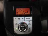 オートエアコンで快適な室内です。