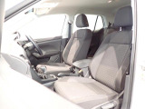 ゆったりと座れるシートです!ロングドライブも快適ですよ!!