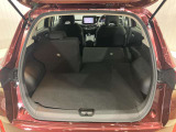 【ラゲッジルーム】後部座席を倒せば大きな荷物も積むことが出来ます!