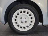 アルミホイール装着車です!これで足元まわりもおしゃれにきまります!