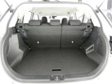 広々としたラゲージスペースを備えています。大きなものや長さのある荷物もしっかりと積み込めます。
