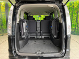 後席を格納すると、これだけの広さが!シーンに合わせたシートアレンジで、大きな荷物も積むことが出来ます♪