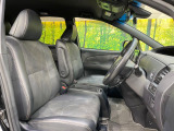 運転席シート廻りは使用感も少なく、良好な状態となっています。前オーナー様が丁寧に使っていたことがよくわかりますね。