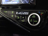車内を快適に、オートエアコンを装備しています。