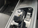 電子式シフトレバーが装備されております♪