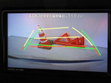 バックガイドモニターを装備しています、車庫入れもラクラクです。