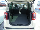 簡単に収納出来る後部座席。広大な空間が出現します。シートアレンジが多彩な点も特徴です。レジャー用品もたっぷりと積み込め、休日の過ごし方の楽しみを拡げてくれます。