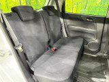 後部座席も気になるようなキズ・汚れやへたり等、大きなダメージはなく、良好な状態です。