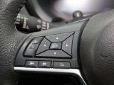 便利なステアリングスイッチ装備です。