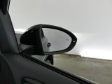 車両の斜め後方をモニタリング【ブラインドスポットモニター】を装備