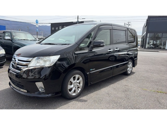 セレナ 2.0 ハイウェイスター S-HYBRID 