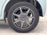 【14インチアルミホイール】外観にマッチしたアルミホイールを装着しております。各種アルミホイールや、スタッドレスタイヤも取扱いしております。是非ご相談ください♪